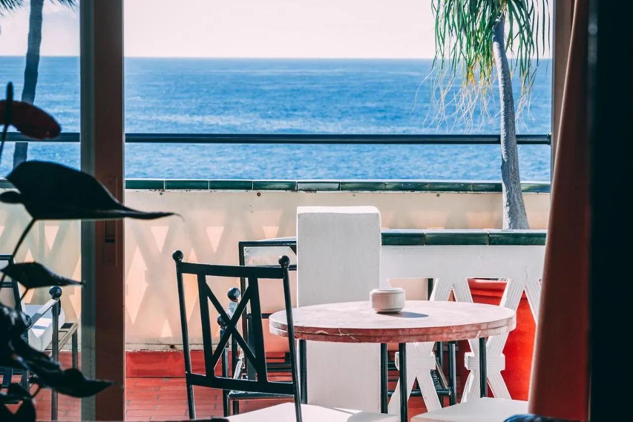 Hotel Carabeo Nerja