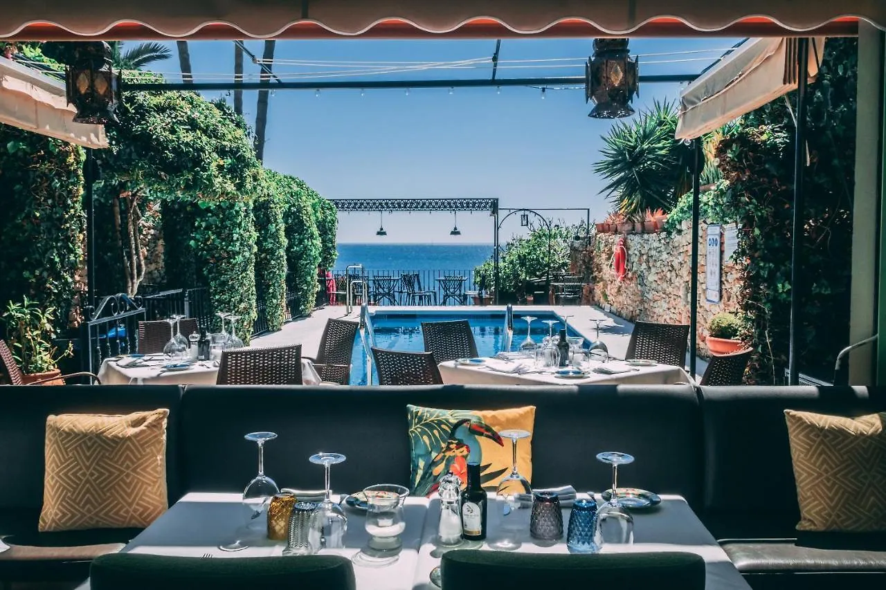 Hotel Carabeo Nerja 0*,