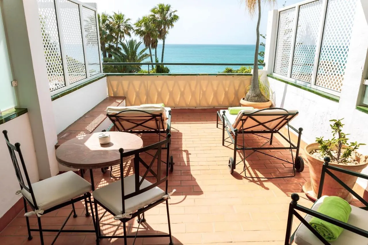 Hotel Carabeo Nerja