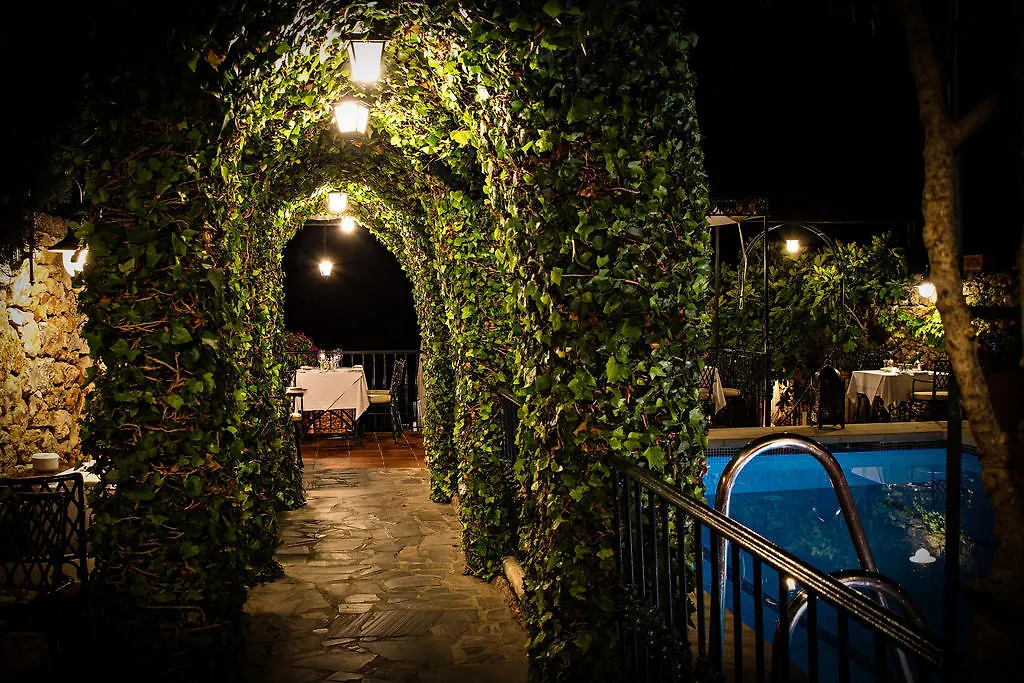 Hotel Carabeo Nerja 0*,  Spain