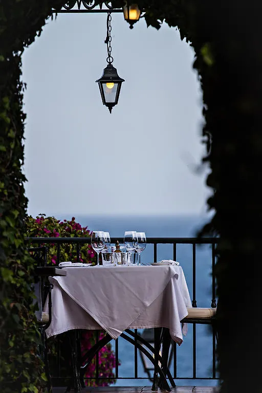 Hotel Carabeo Nerja