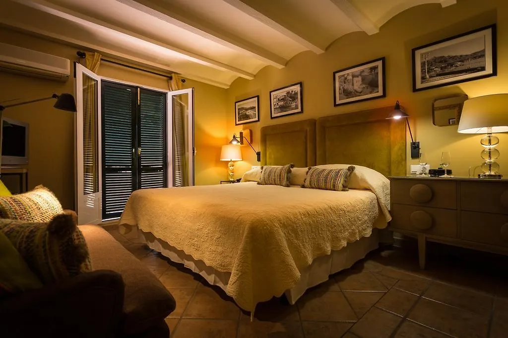Hotel Carabeo Nerja