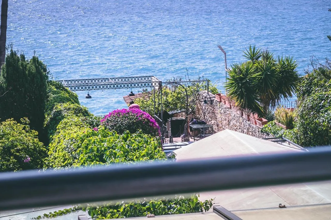 Hotel Carabeo Nerja Spagna