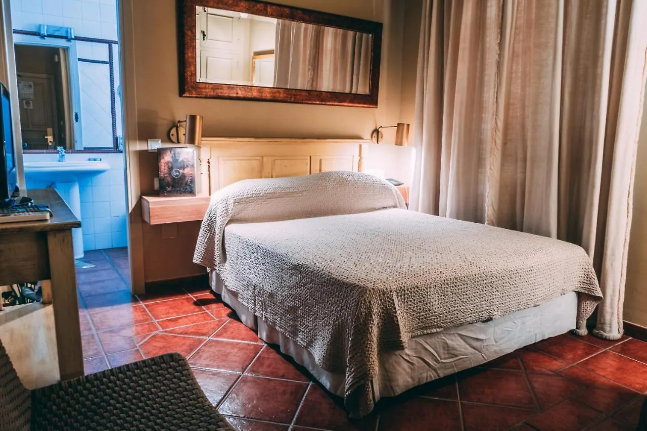 Hotel Carabeo 네르하