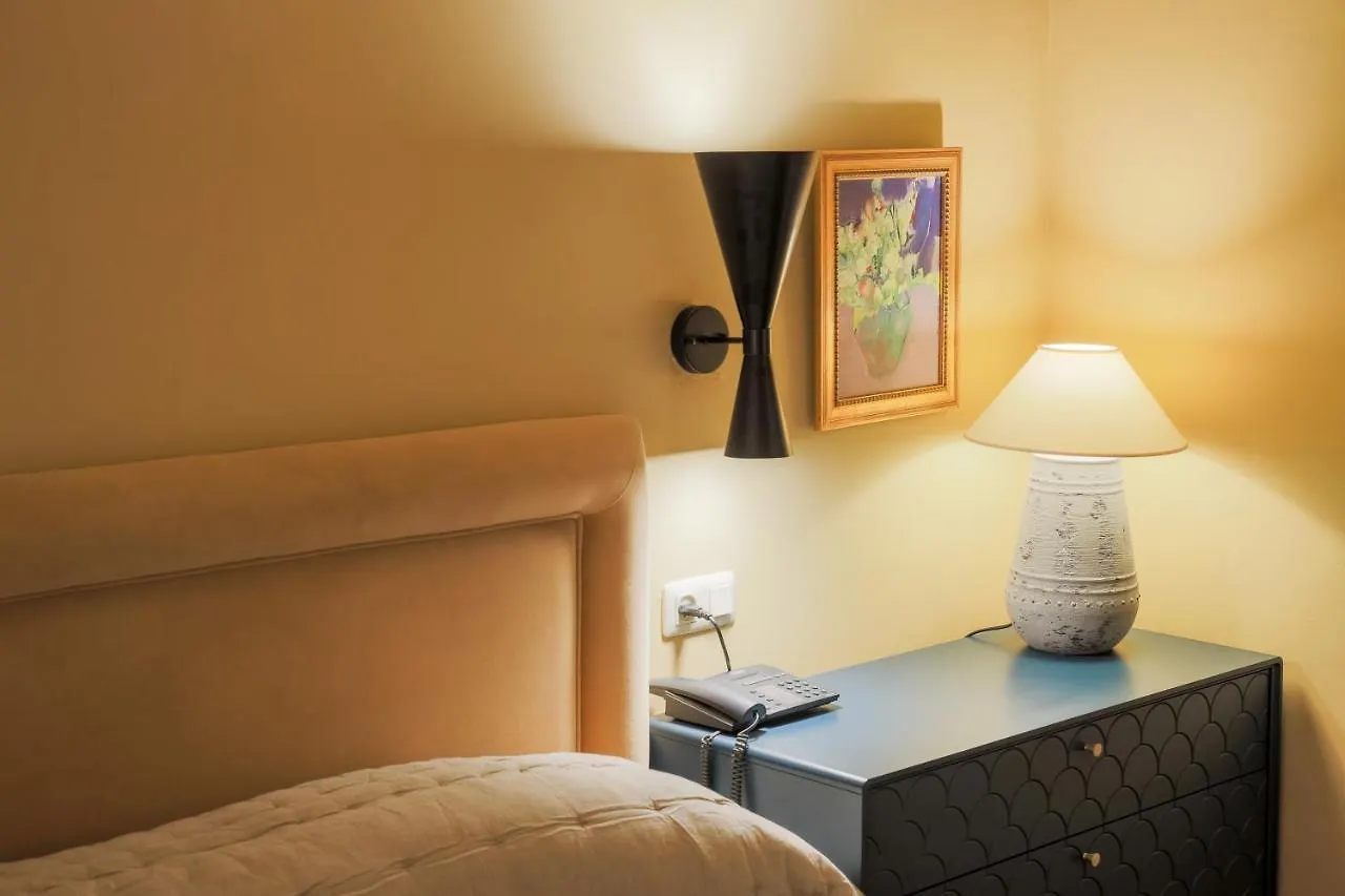 Hotel Carabeo 네르하
