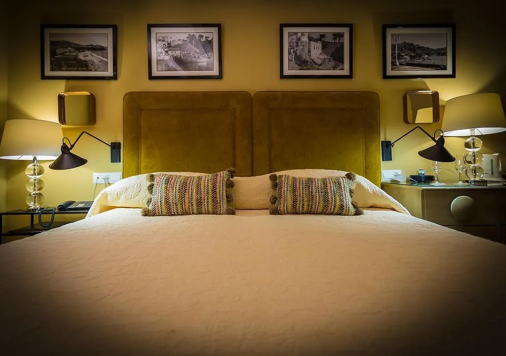Hotel Carabeo 네르하 0*,